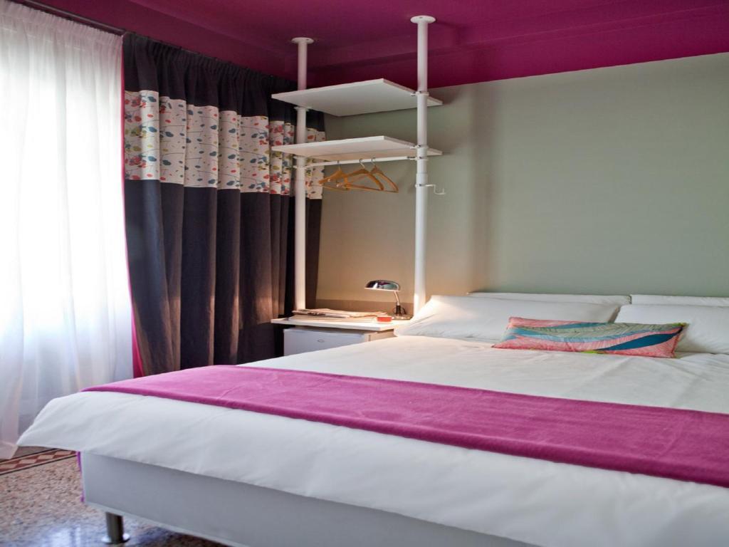 ローマ プラティン ヴァチカン Bed & Breakfast 部屋 写真